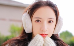 书桌下的快速顶撞